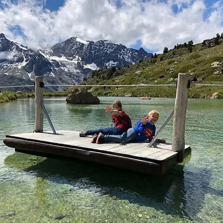 Stilvolle Grosszuegige 7.5 Zi Maisonette 10 Pers Chalet *