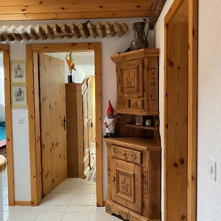Chalet Stilvolle Grosszuegige 7.5 Zi Maisonette 10 Pers *