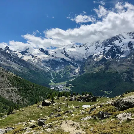 Stilvolle Grosszuegige 7.5 Zi Maisonette 10 Pers Chalet *