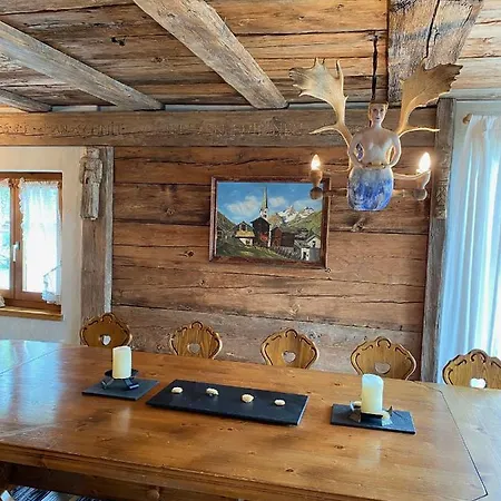 Stilvolle Grosszügige 7.5 Zi Maisonette 10 Pers *