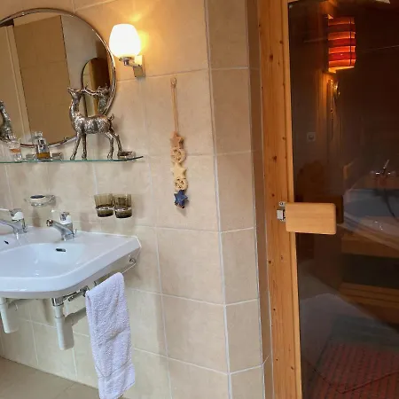 Stilvolle Grosszuegige 7.5 Zi Maisonette 10 Pers Horská chata Saas Fee